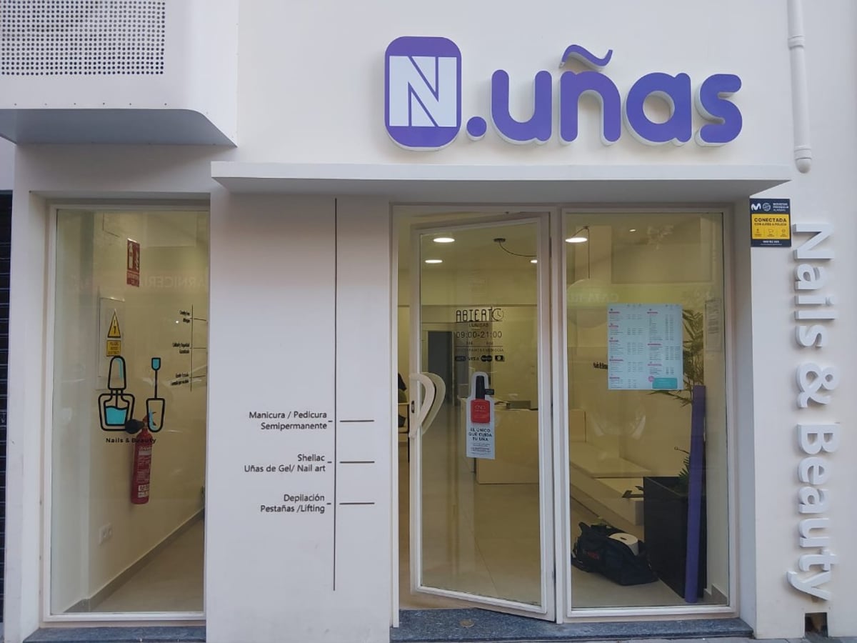 Letras corpóreas N.uñas