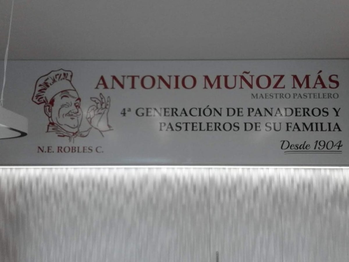 Rótulo interior Antonio Muñoz Más